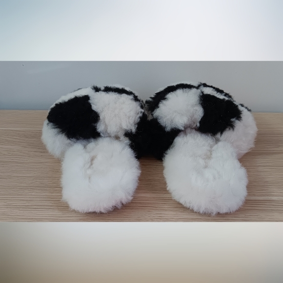Ariana Bohling Chess Alpaca Slippers Black and White M - Picture 5 of 8
